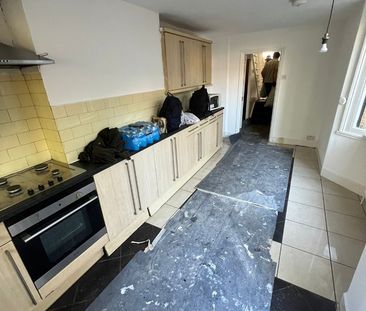 4 Bed Terraced House, St. Albans Crescent, N22 - Photo 3