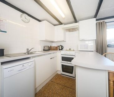 1 bedroom flat to rent - Photo 4