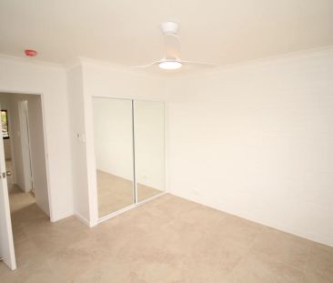 3/12 Dyne Street, Red Hill. - Photo 2