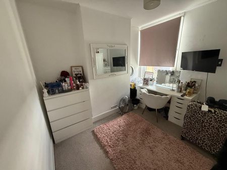 2 bedroom maisonette to rent - Photo 3