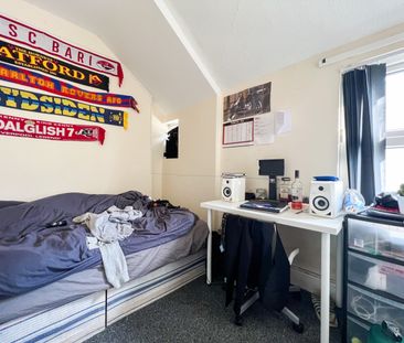 Pen-Y-Wain Road, Roath - Photo 6