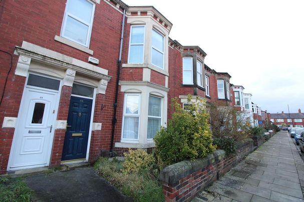 2 bedroom flat to rent - Photo 1