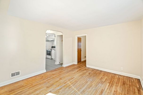 For Lease - 359 Dominion Avenue Unit# 2, Carlingwood - Westboro and Area, Ontario - Photo 1