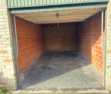 Energiezuinig en centraal gelegen 2-slaapkamerappartement met garage - Photo 1