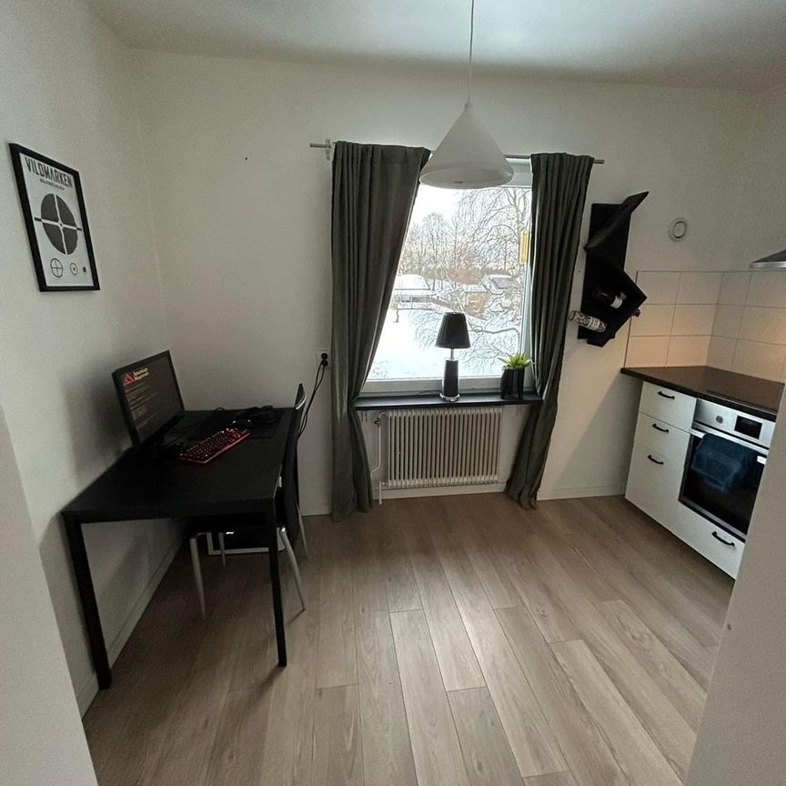 Ängvägen, Vålberg - Foto 1