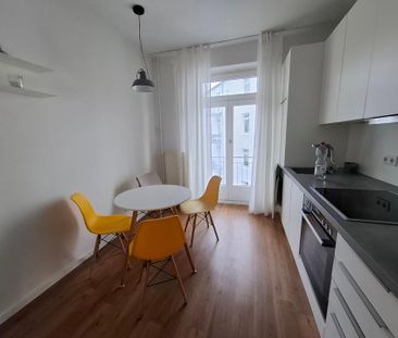 Wohnen auf Zeit - Voll möblierte 2-Zimmer-Wohnung mit Balkon in beg... - Photo 1