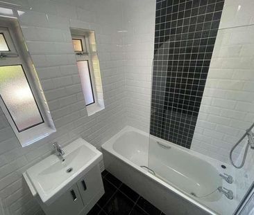 Legard Drive, Hull, HU10 - Photo 6