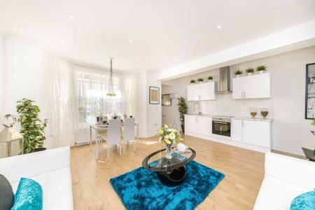 3 bedroom flat to rent - Photo 4