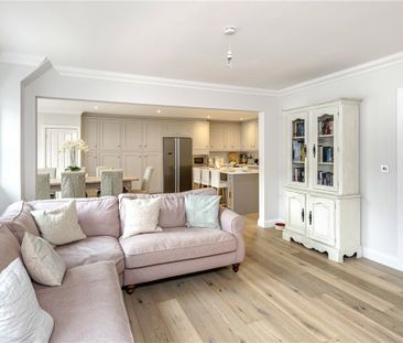 A wonderful modern 4 bedroom, 3 bathroom Townhouse just to the east... - Photo 6