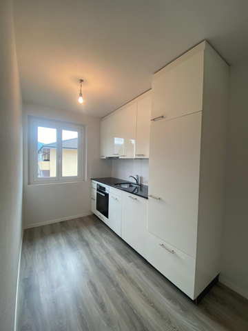 Moderne 3.5-Zimmerwohnung mit grossem Balkon im 2. Stock - Foto 4