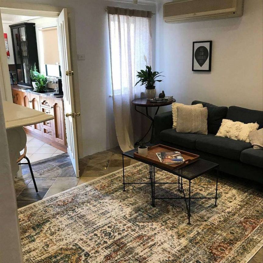 Wow! What a location and what a charming cottage, so close to everything! - Photo 1