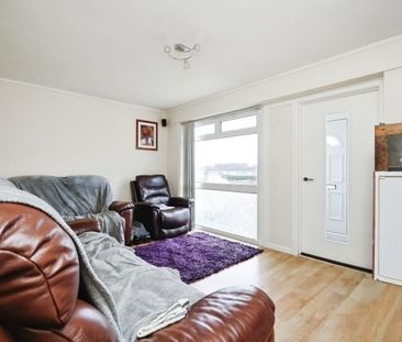 Daimler Avenue, Banbury - Photo 1