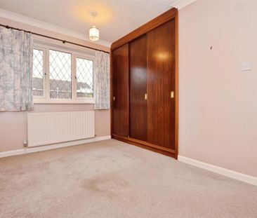 2 bedroom detached bungalow to rent - Photo 3