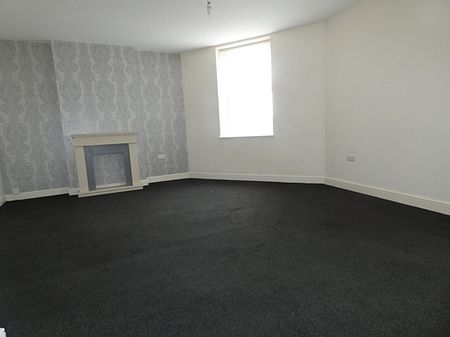 Tyldesley Road flat D - Photo 5