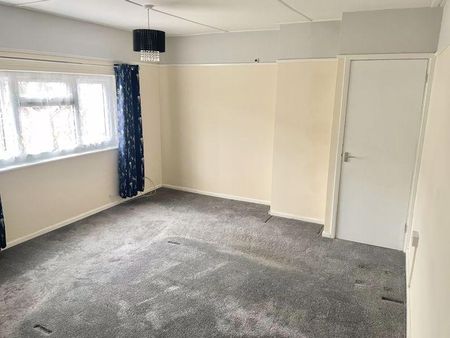 2 bedroom end of terrace house to rent - Photo 3