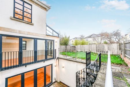 house to rent Kestrel Close, Cheltenham, Gloucestershire, GL53 - Photo 4