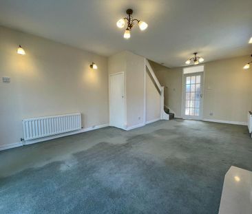 2 bedroom end of terrace house to rent - Photo 1
