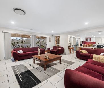 Spacious Family Home in Glen Alpine - Photo 6