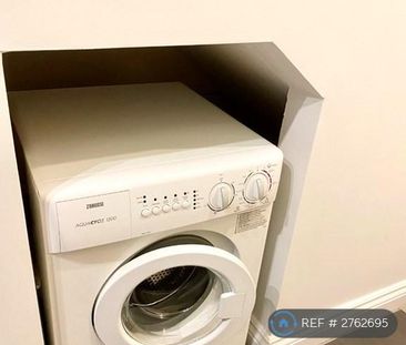 Studio to rent - Photo 6