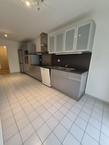 Location Appartement 3 pièces 99m² CAMBRAI 59400 - Photo 2