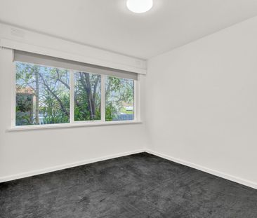 RENOVATED 2 BEDROOM APARTMENT - Photo 3