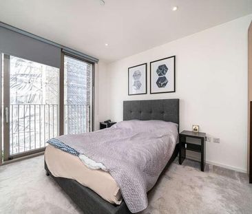 Capital Building, Embassy Gardens, SW11 - Photo 4