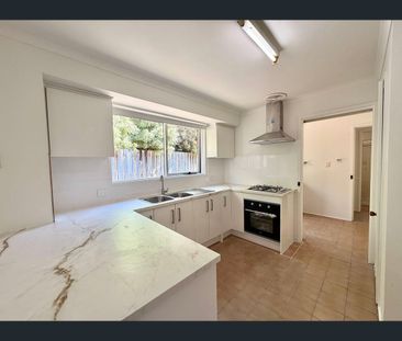 1 Rosalie Avenue, Cranbourne, Vic 3977 - Photo 1