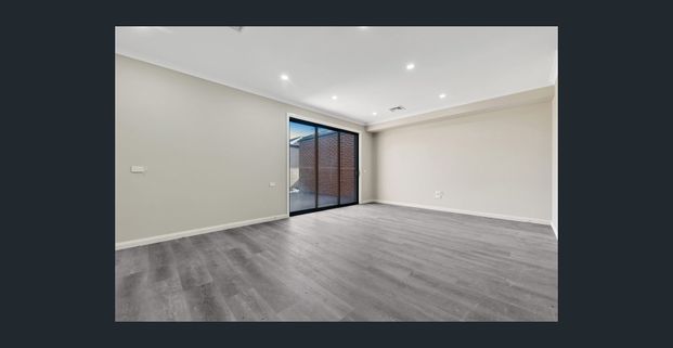 Modern Family Home In Heart Of Tarneit! - Photo 1