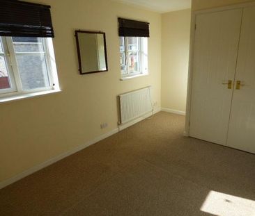2 bedroom semi-detached house to rent - Photo 4