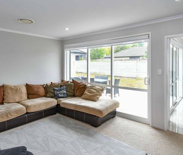 Executive living in Pokeno! - Photo 4