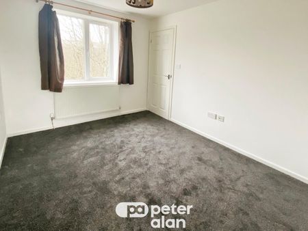 Duffryn Crescent, Llanharan, PONTYCLUN - Photo 2