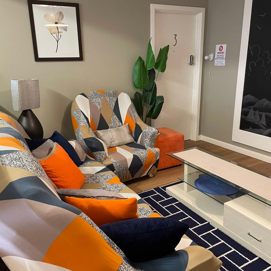 Thomastown - Photo 1