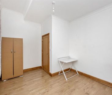 3 bedroom apartment to rent - Photo 6