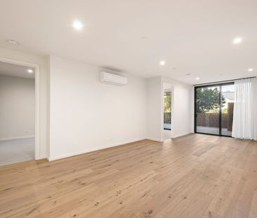 Contemporary Luxury in the Heart of Elsternwick - Photo 1