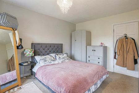 Don Avenue, York - Photo 4