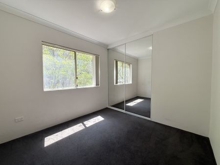 Tranquil and leafy surroundings - Photo 2