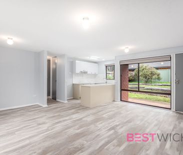 Neat 2 Bedroom Unit - Photo 1