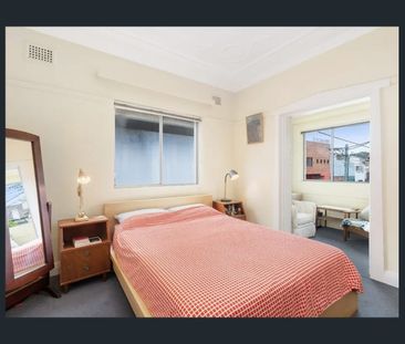 Two Bedroom Unit In the heart of Marrickville - Photo 2