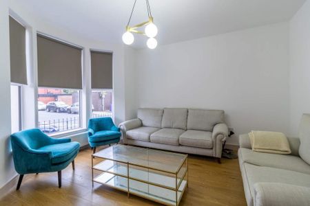 6 bedroom semi-detached house to rent - Photo 2