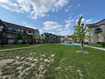 For Lease - 250 Sunny Meadow Boulevard Unit# 294, Brampton, Ontario - Photo 4