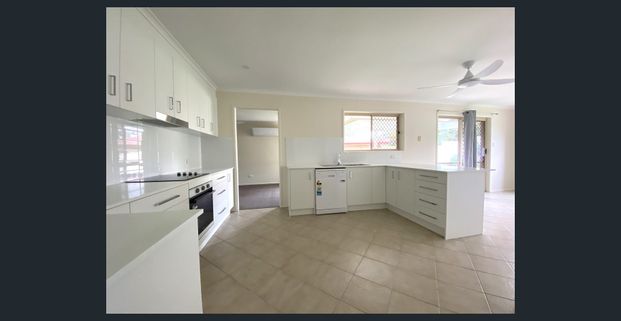 Beautifully renovated home in Browns Plains - Photo 1