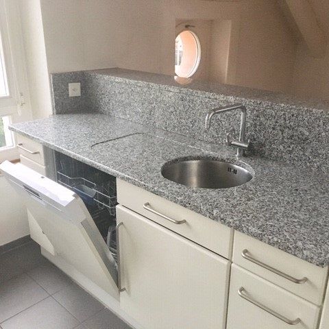 Bel appartement mansardé de 3 1/2 pièces situé au 3ème étage avec ascenseur - Photo 1