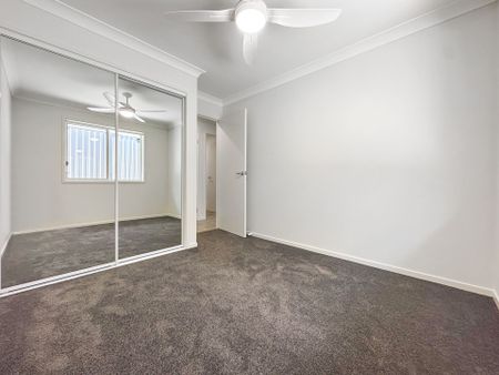 Brand New Duplex Style Family Home - Photo 4