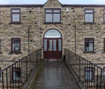 2 bed apartment to rent in Bradshaw Lane, Halifax - Photo 1