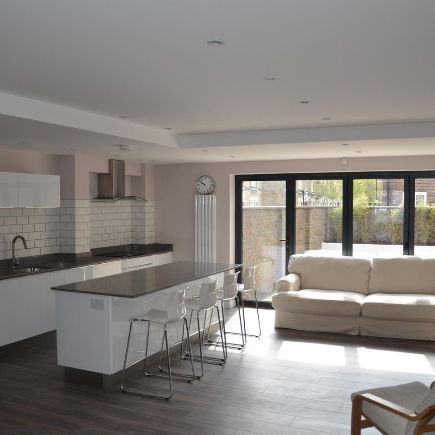 Alberta Street - Photo 1