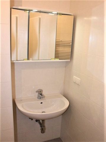 UHLANDGASSE, U1-Nähe, 64 m2 Neubau mit 3 m2 Balkon, 2 Zimmer, 2er-WG-geeignet, Wohnküche, Duschbad, 3. Liftstock - Photo 3