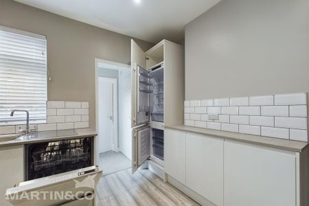 2 bedroom terraced house to rent - Photo 2