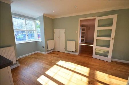 The Old Orchard, Farnham, Surrey, GU9 - Photo 4