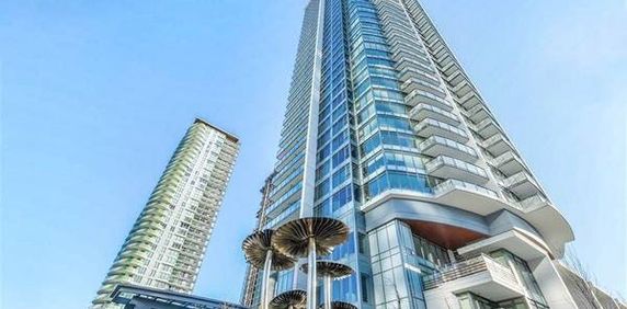 One Bedroom, Metrotown, beautiful , Secure - Photo 2