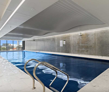 Fully furnished unit with free Gym & Pool - Photo 2